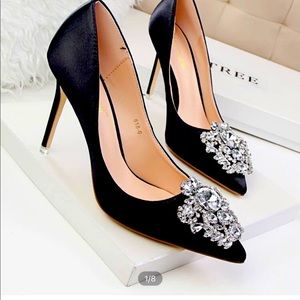 Size 9.5-10 shoes brand new in box